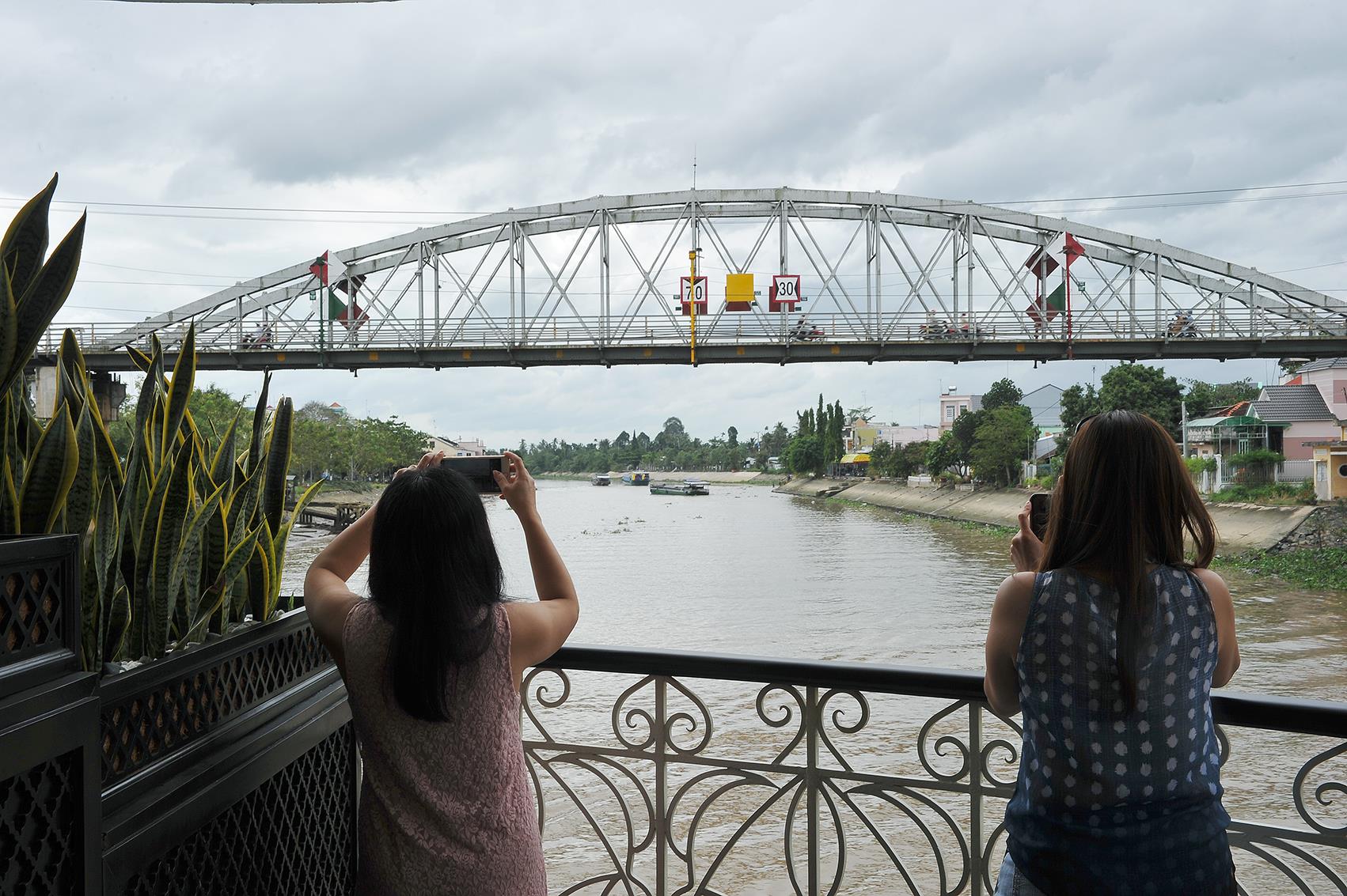 “Công[-]chúa[-]Mekong"[-]-[-][-]Nơi[-]khiến[-]tình[-]yêu[-]sông[-]nước[-]thức[-]giấc![-]